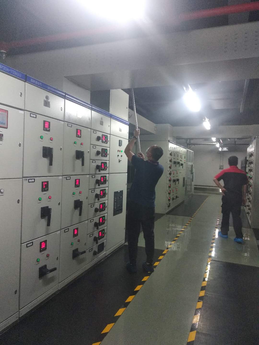 ���������z�y